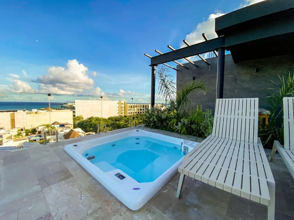 Elegant Studio Downtown With Pool Gym Steps To Beach Playa del Carmen